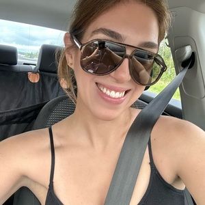 Meet your Posher, Yenifer